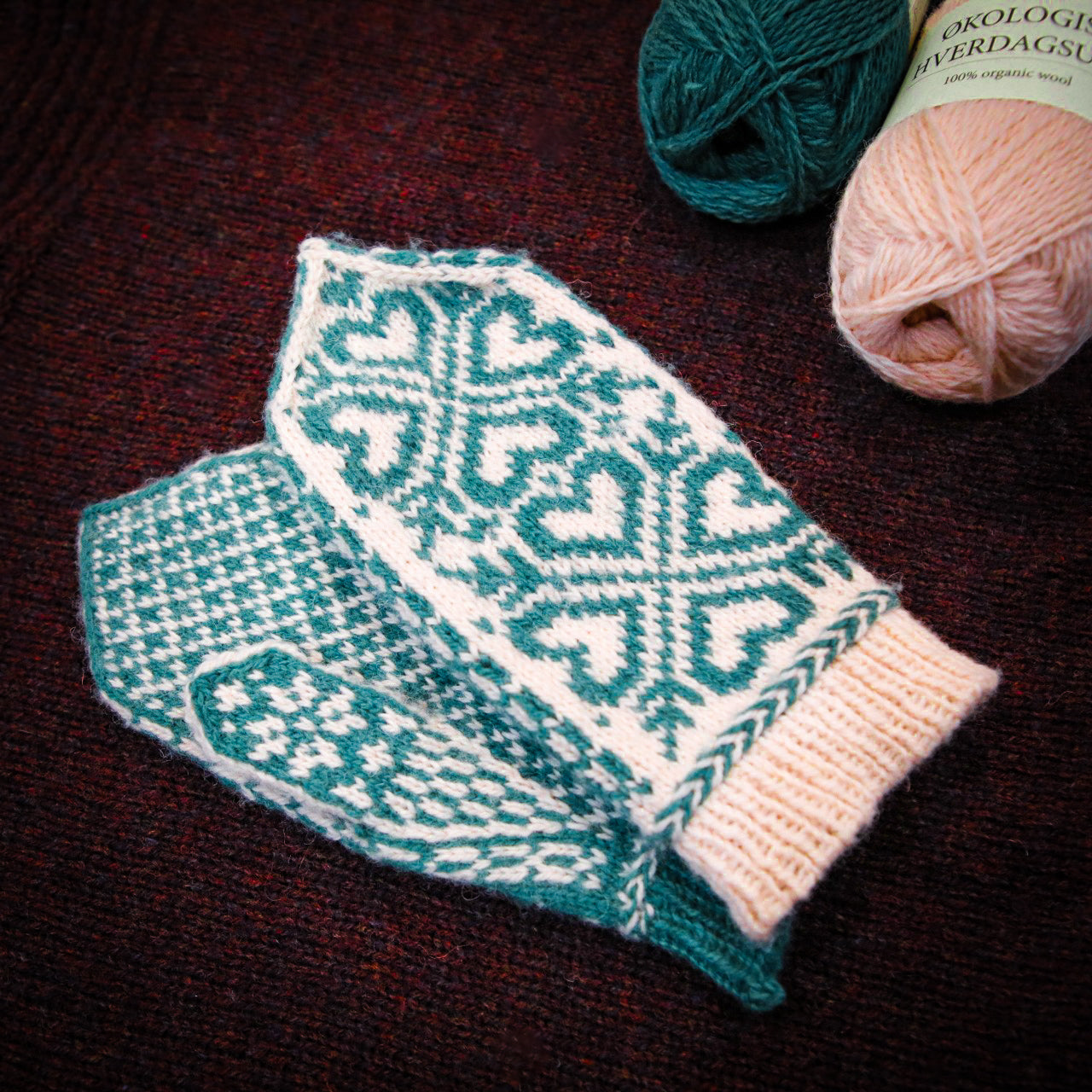 Heart of Winter Mittens Pattern