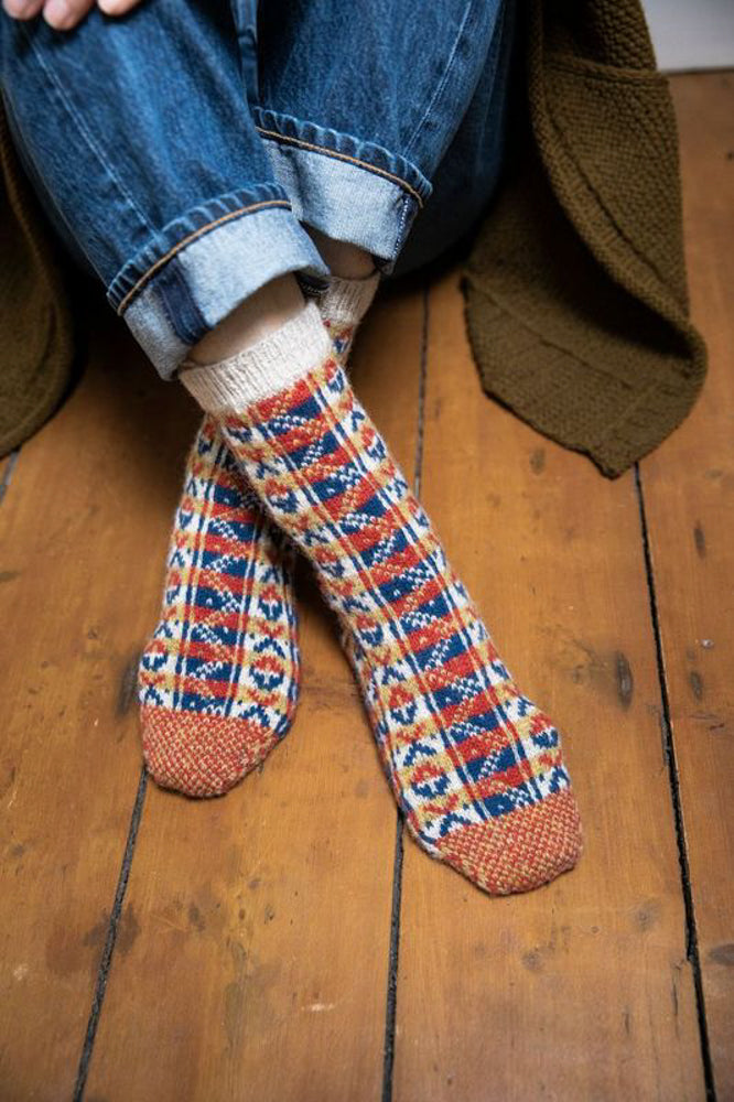 Grand Shetland Adventure Knits by Mary Jane Mucklestone & Gudrun Johnston