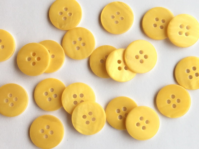 River Shell Button 15mm