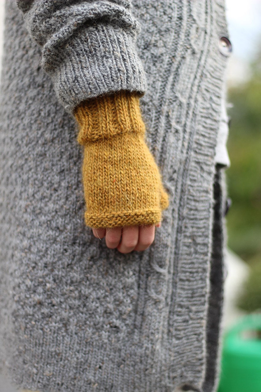 CaMaRose Chestnut Mitts Pattern