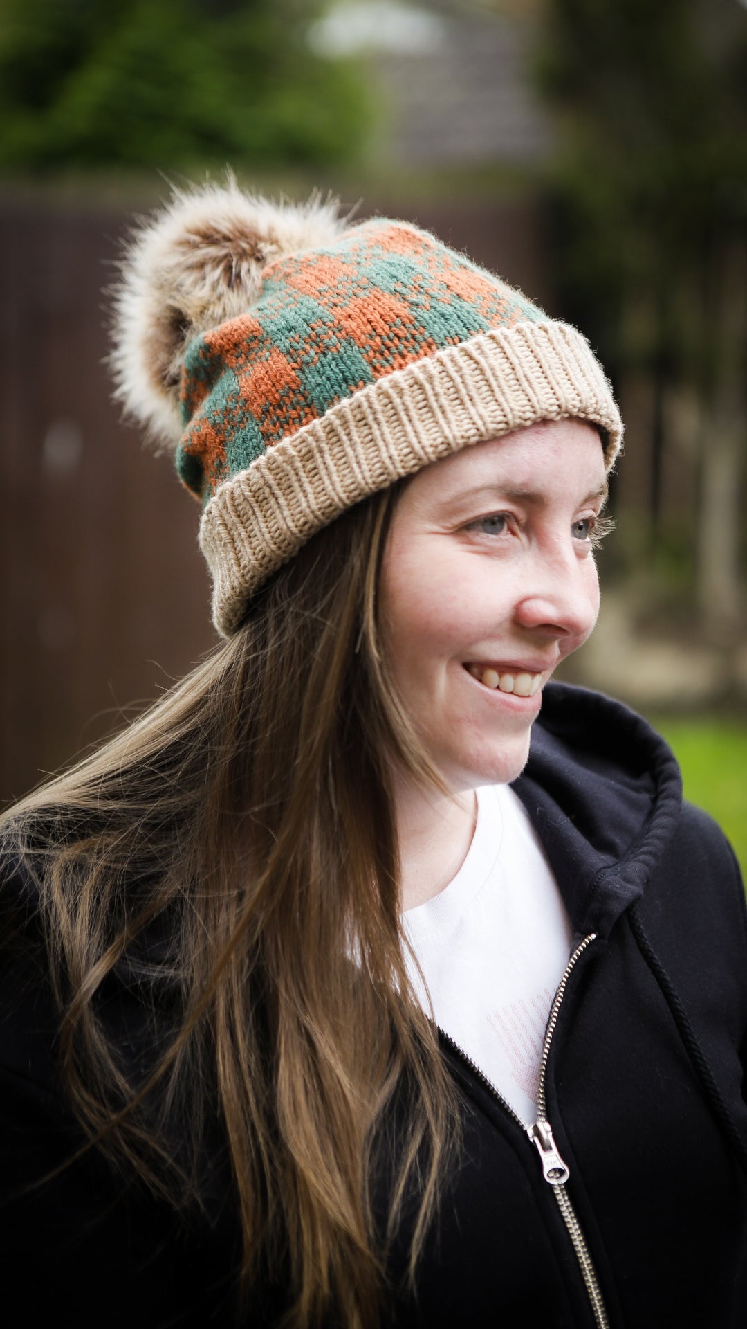 Buffalo Toque Kit Green & Orange Hanks Yarn Parlour