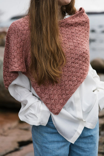 Soothing Stitches: Knits for a Quiet Mind by Pauliina Kuunsola