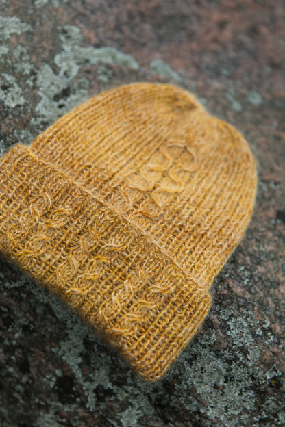 Soothing Stitches: Knits for a Quiet Mind by Pauliina Kuunsola