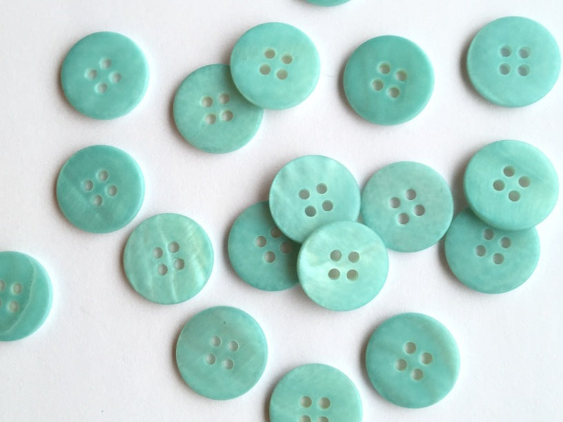 River Shell Button 15mm
