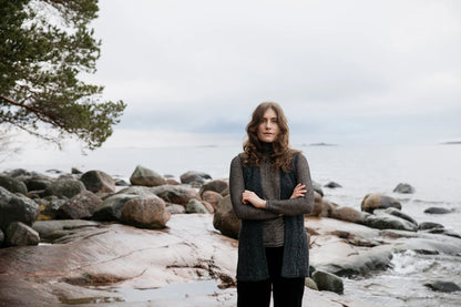 Soothing Stitches: Knits for a Quiet Mind by Pauliina Kuunsola