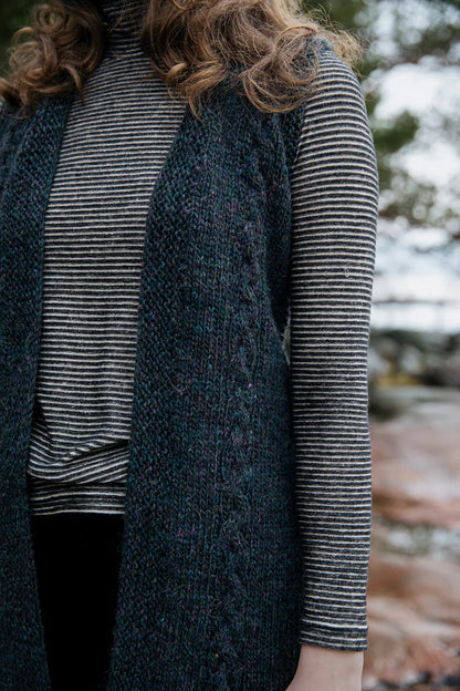 Soothing Stitches: Knits for a Quiet Mind by Pauliina Kuunsola